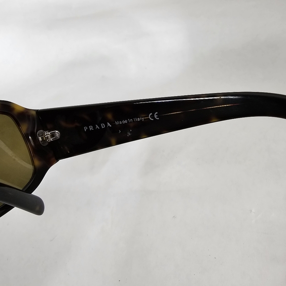 Prada Vintage 2000s Brown Tortoise Shell Rectangular Sunglasses - Picture 8 of 11